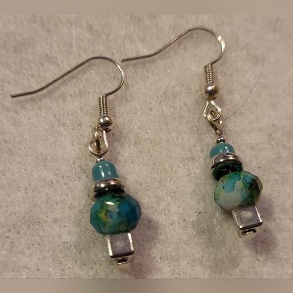 Beaded Earrings - Picture 4 of 4